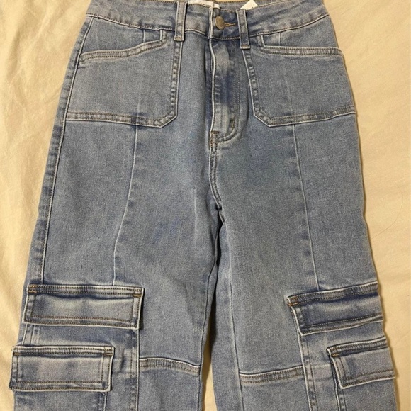 Cargo Jeans - Picture 2 of 2